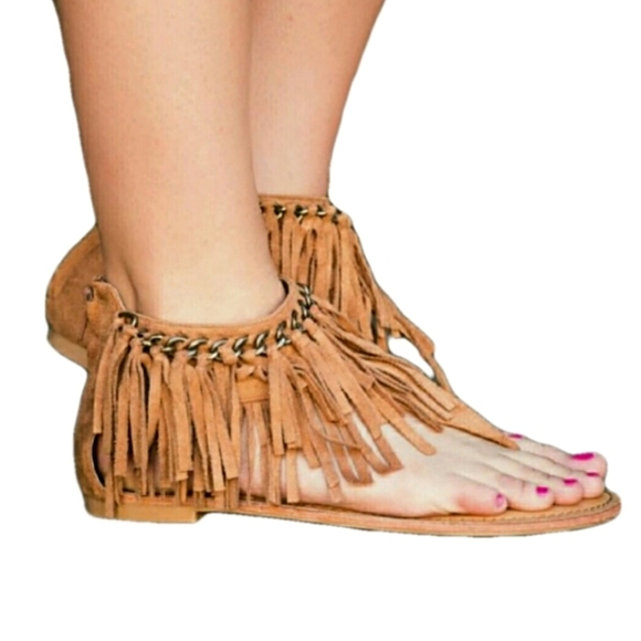 1 SIZE 6 LEFT! TAN FRINGE SANDAL - Picture 2 of 3